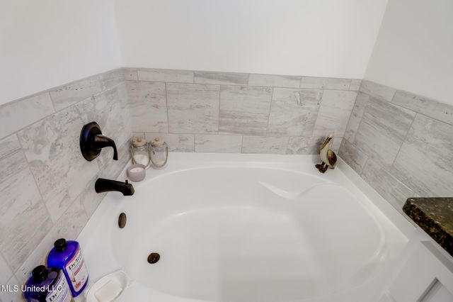 78 Percy O'Neal Road, Mchenry, MS 39561