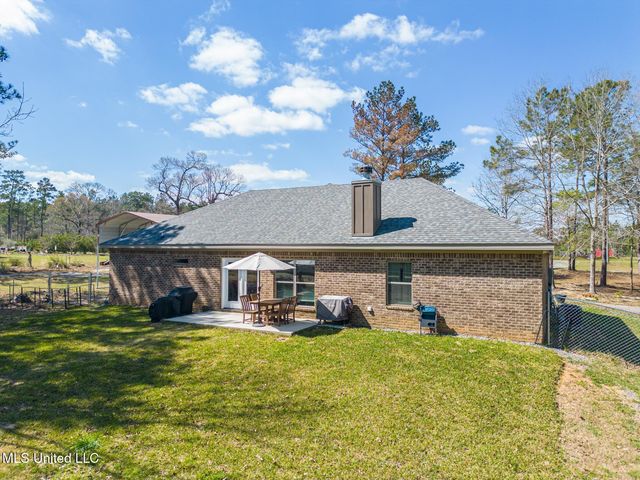 78 Percy O'Neal Road, Mchenry, MS 39561