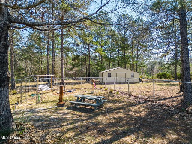 78 Percy O'Neal Road, Mchenry, MS 39561