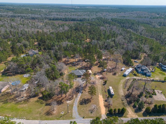 78 Percy O'Neal Road, Mchenry, MS 39561