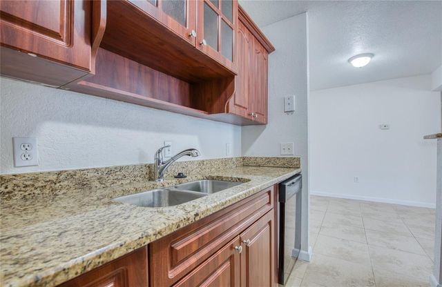 455 ALT 19 S 21, Palm Harbor, FL 34683