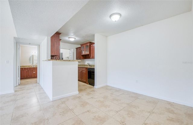 455 ALT 19 S 21, Palm Harbor, FL 34683