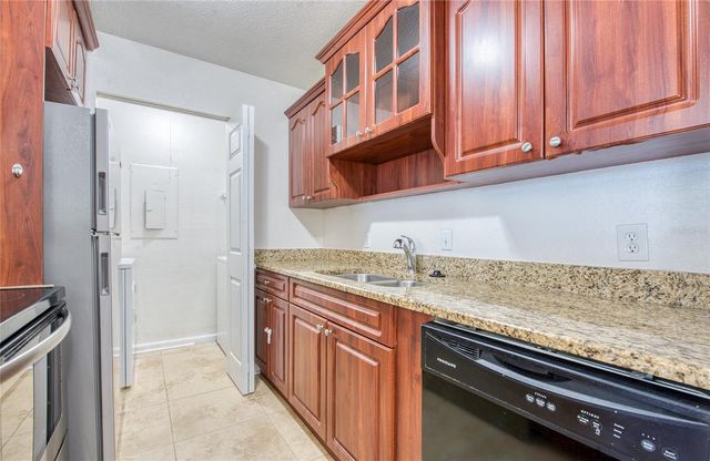 455 ALT 19 S 21, Palm Harbor, FL 34683