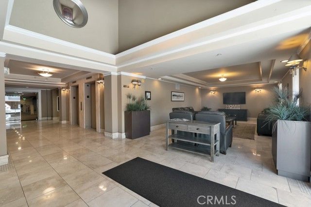 620 S Gramercy 338, Los Angeles, CA 90005