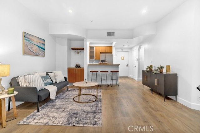 620 S Gramercy 338, Los Angeles, CA 90005