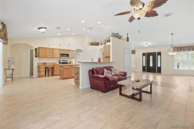 6 Dianthus Court, Homosassa, FL 34446