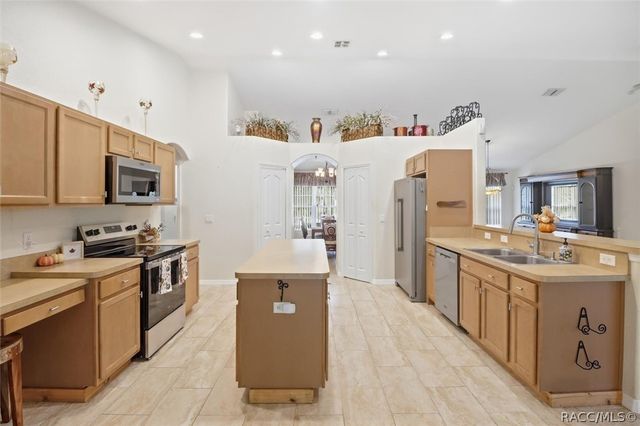 6 Dianthus Court, Homosassa, FL 34446