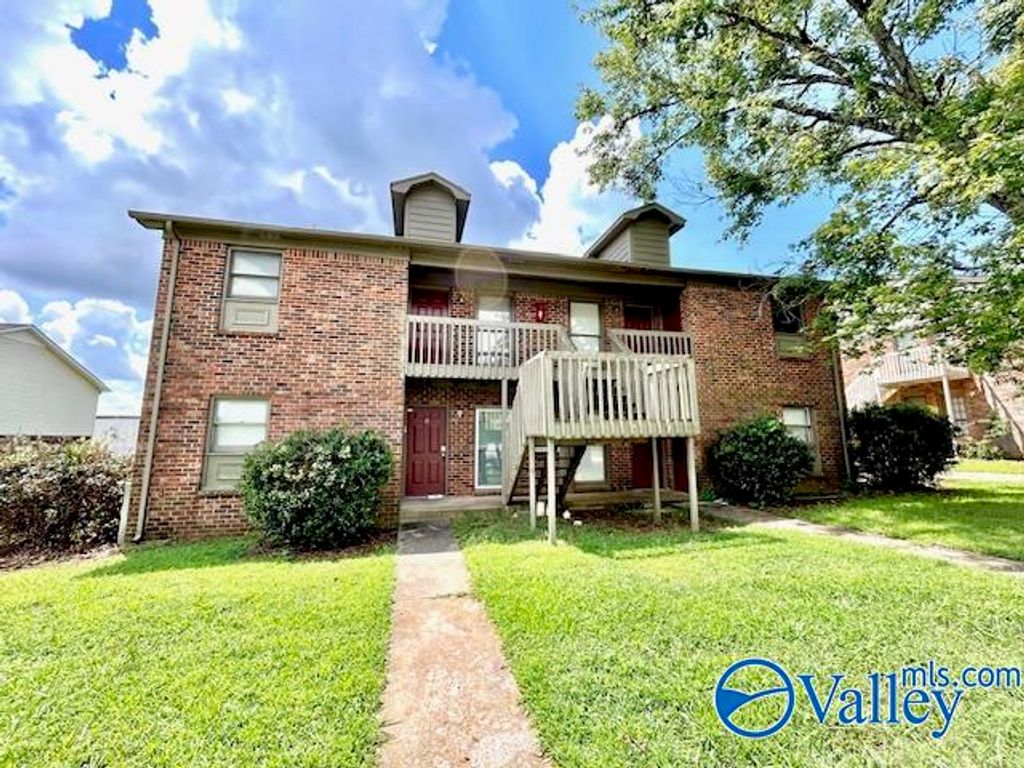 4425 NW Torrance Drive A, Huntsville, AL 35816