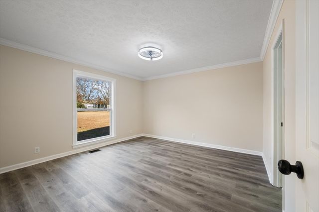 1710 Hickory Trace Dr, Gallatin, TN 37066