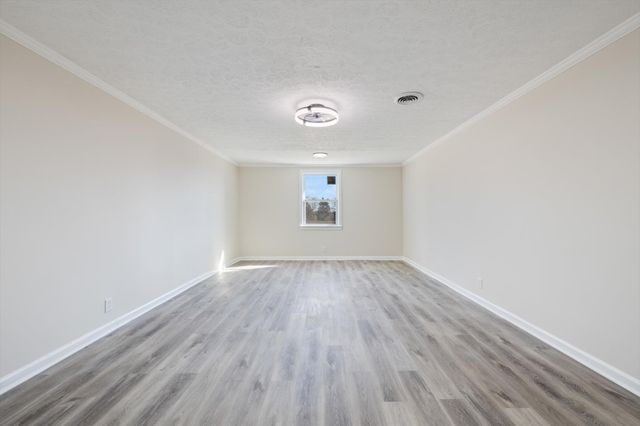 1710 Hickory Trace Dr, Gallatin, TN 37066