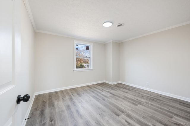 1710 Hickory Trace Dr, Gallatin, TN 37066