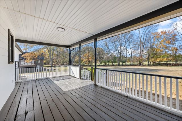 1710 Hickory Trace Dr, Gallatin, TN 37066