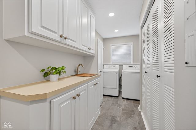 5403 Lochmere Drive, Carmel, IN 46033