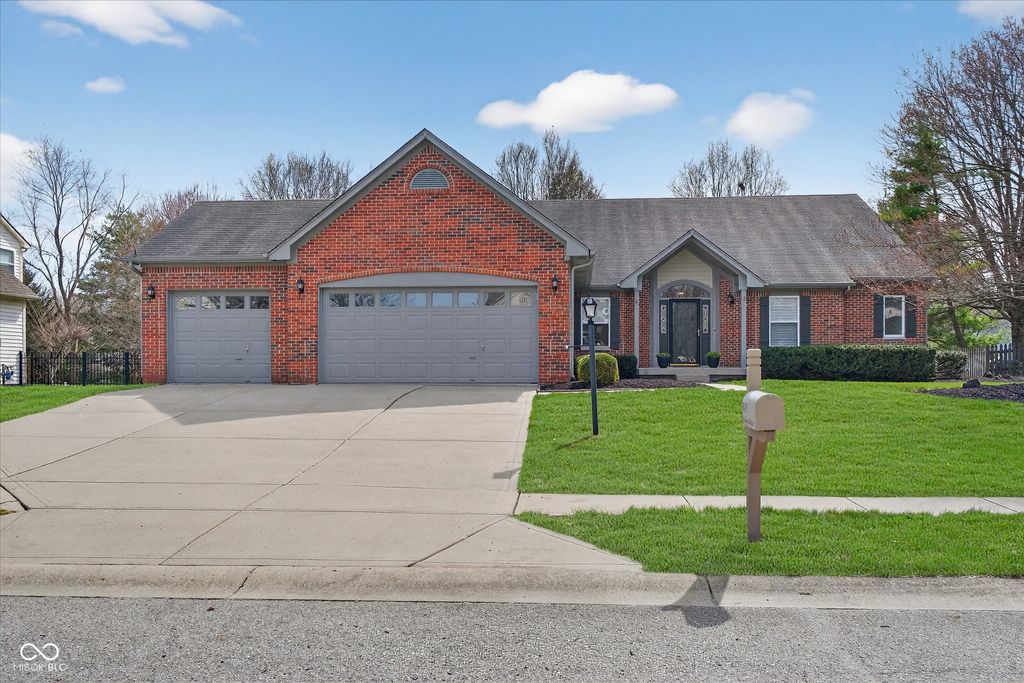 5403 Lochmere Drive, Carmel, IN 46033