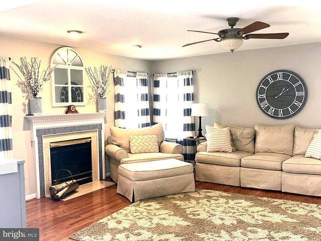 20411 MIDDLEBURY ST, Ashburn, VA 20147