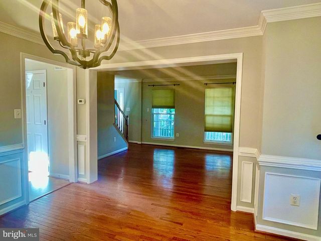 20411 MIDDLEBURY ST, Ashburn, VA 20147