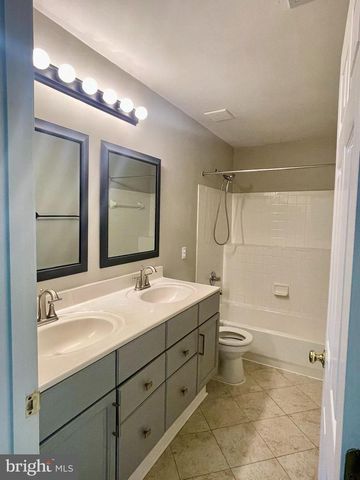 20411 MIDDLEBURY ST, Ashburn, VA 20147