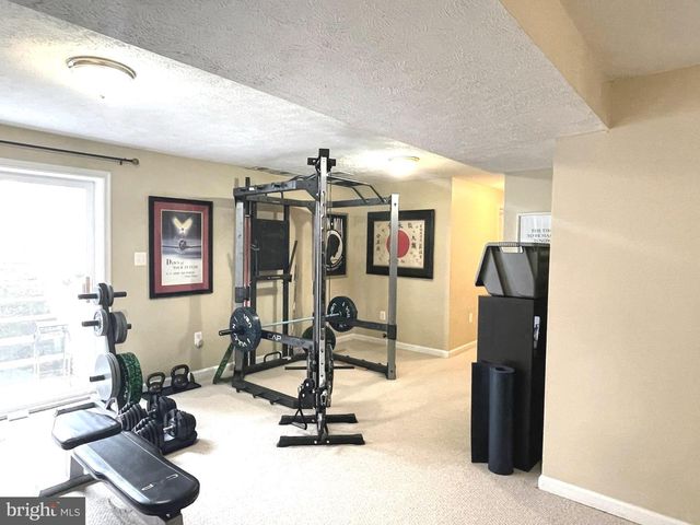 20411 MIDDLEBURY ST, Ashburn, VA 20147