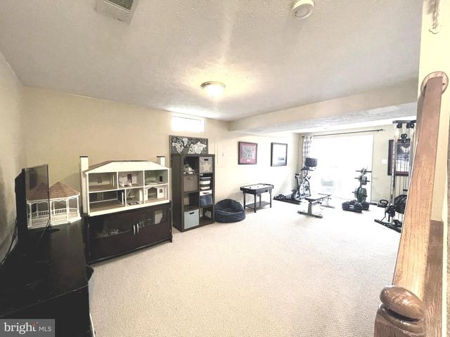 20411 MIDDLEBURY ST, Ashburn, VA 20147
