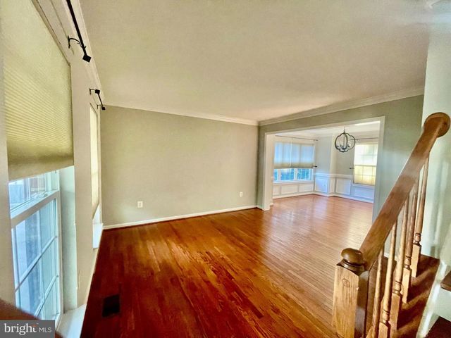 20411 MIDDLEBURY ST, Ashburn, VA 20147
