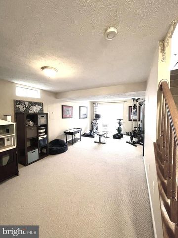 20411 MIDDLEBURY ST, Ashburn, VA 20147