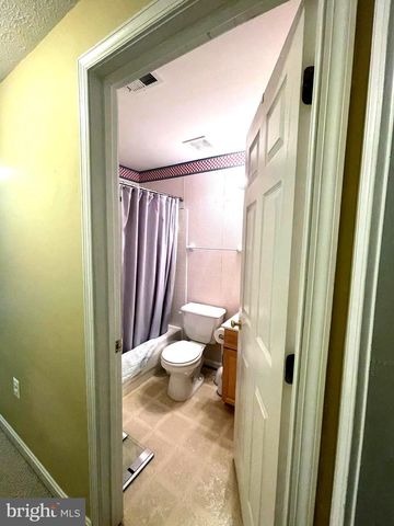 20411 MIDDLEBURY ST, Ashburn, VA 20147