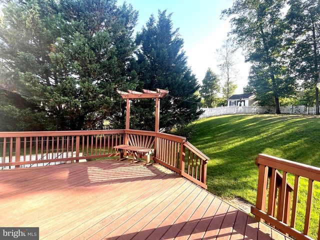 20411 MIDDLEBURY ST, Ashburn, VA 20147