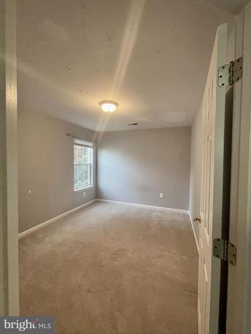 20411 MIDDLEBURY ST, Ashburn, VA 20147