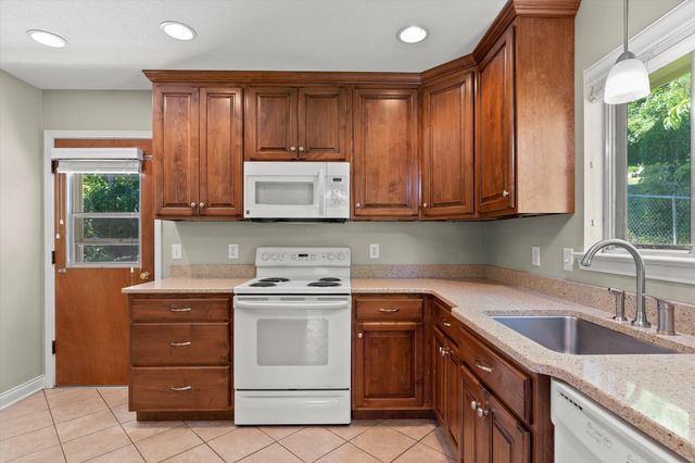1324 Easy Lane, Hixson, TN 37343