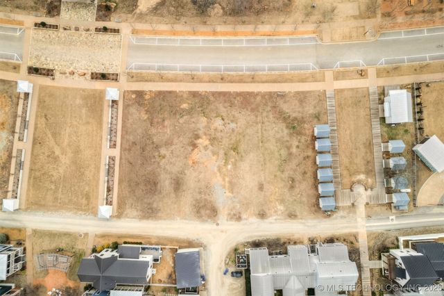 41 Water Street, Carlton Landing, OK 74432