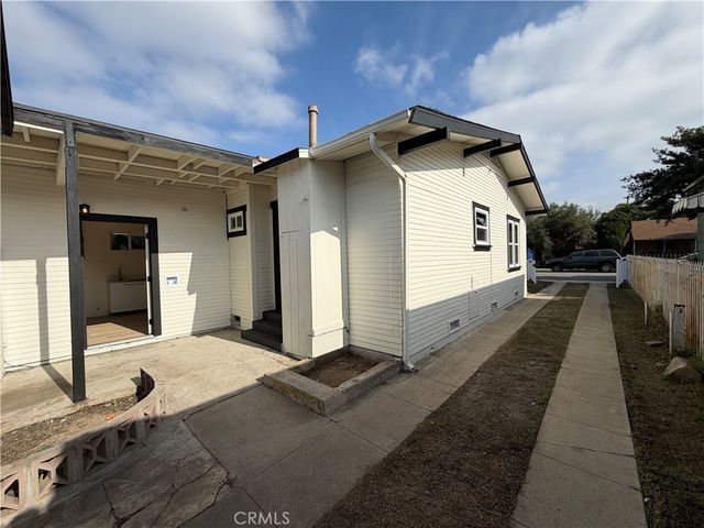 5493 Cerritos, Long Beach, CA 90805