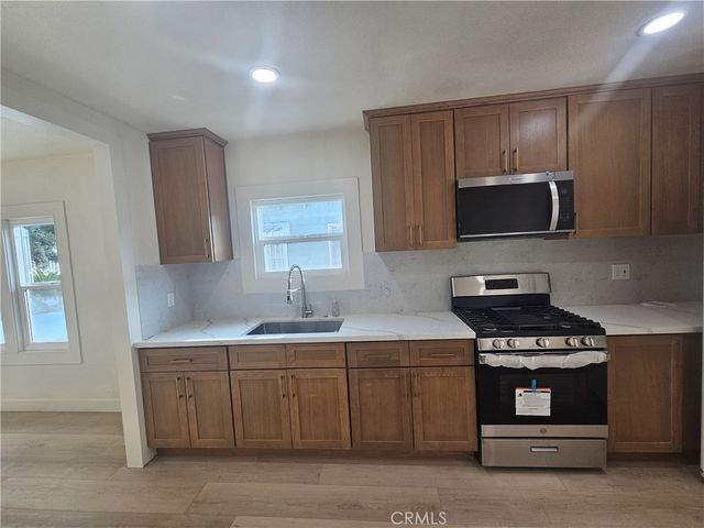 5493 Cerritos, Long Beach, CA 90805