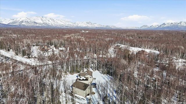 4601 N Cedarwood Drive, Wasilla, AK 99654