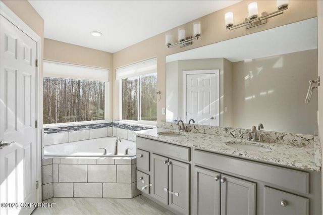 4601 N Cedarwood Drive, Wasilla, AK 99654