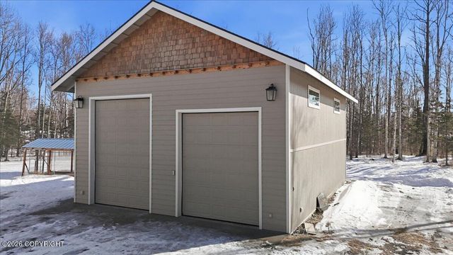 4601 N Cedarwood Drive, Wasilla, AK 99654