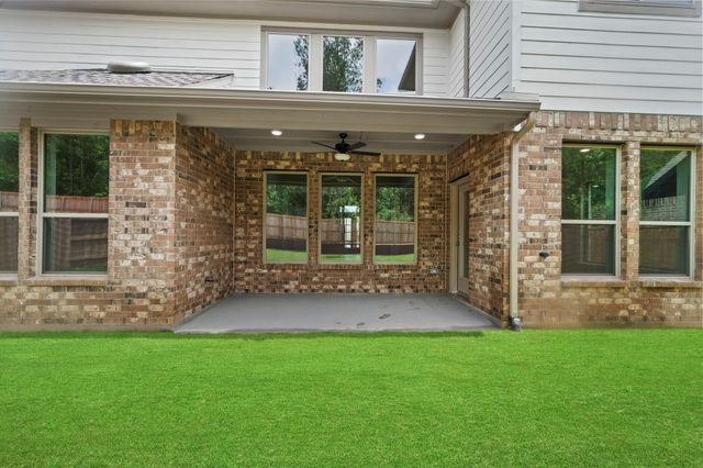 26151 Treetop Terrace Lane, Montgomery, TX 77316