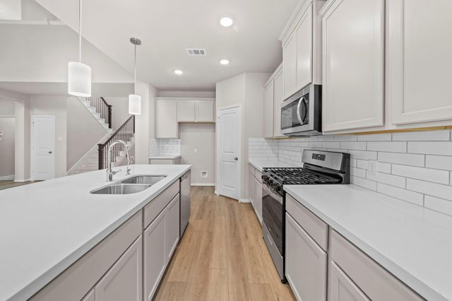 26151 Treetop Terrace Lane, Montgomery, TX 77316