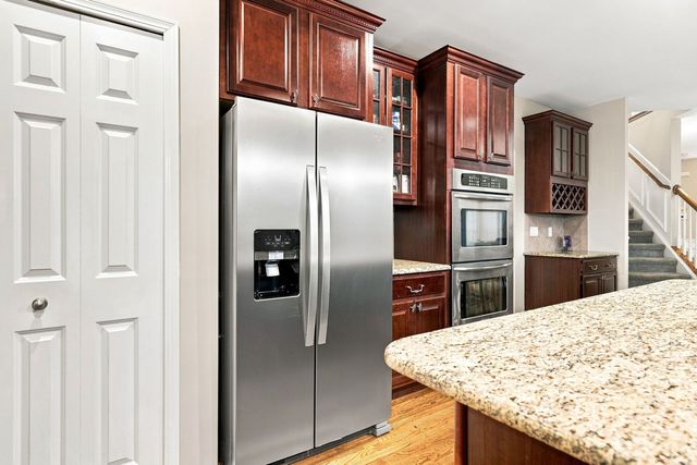 15913 S Selfridge Circle, Plainfield, IL 60586