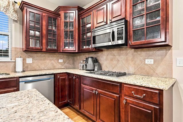 15913 S Selfridge Circle, Plainfield, IL 60586