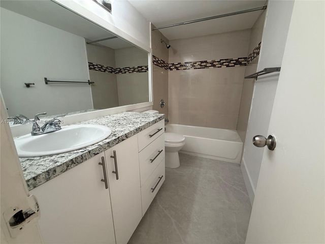 3548 NW 111th Ter, Sunrise, FL 33351
