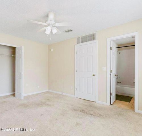 9309 PROSPERITY LAKE Drive, Jacksonville, FL 32244