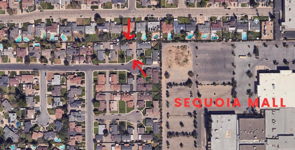 Image 15 of property listing at 2520-2524 W Victor Avenue, Visalia, CA 93277