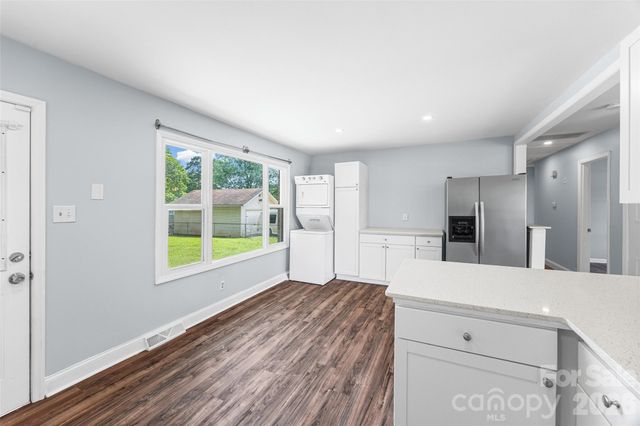4713 Tanglebriar Drive, Charlotte, NC 28208