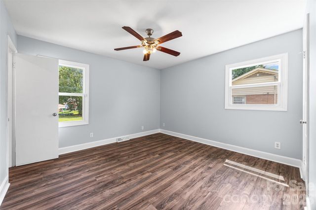 4713 Tanglebriar Drive, Charlotte, NC 28208