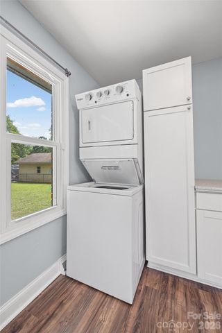4713 Tanglebriar Drive, Charlotte, NC 28208