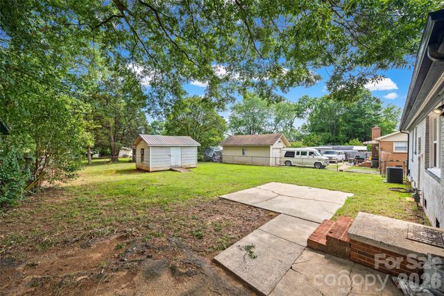 4713 Tanglebriar Drive, Charlotte, NC 28208