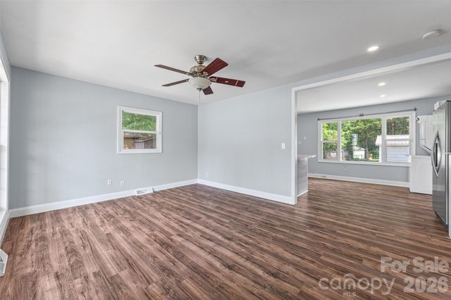4713 Tanglebriar Drive, Charlotte, NC 28208