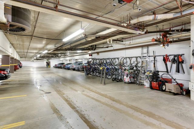 2885 Knox Avenue S 203, Minneapolis, MN 55408