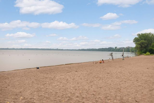 2885 Knox Avenue S 203, Minneapolis, MN 55408