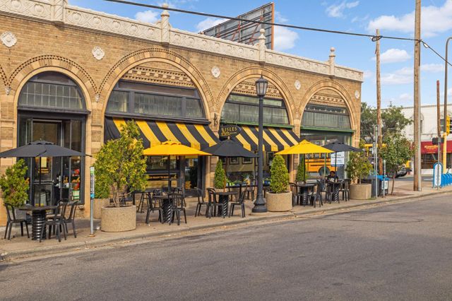 2885 Knox Avenue S 203, Minneapolis, MN 55408